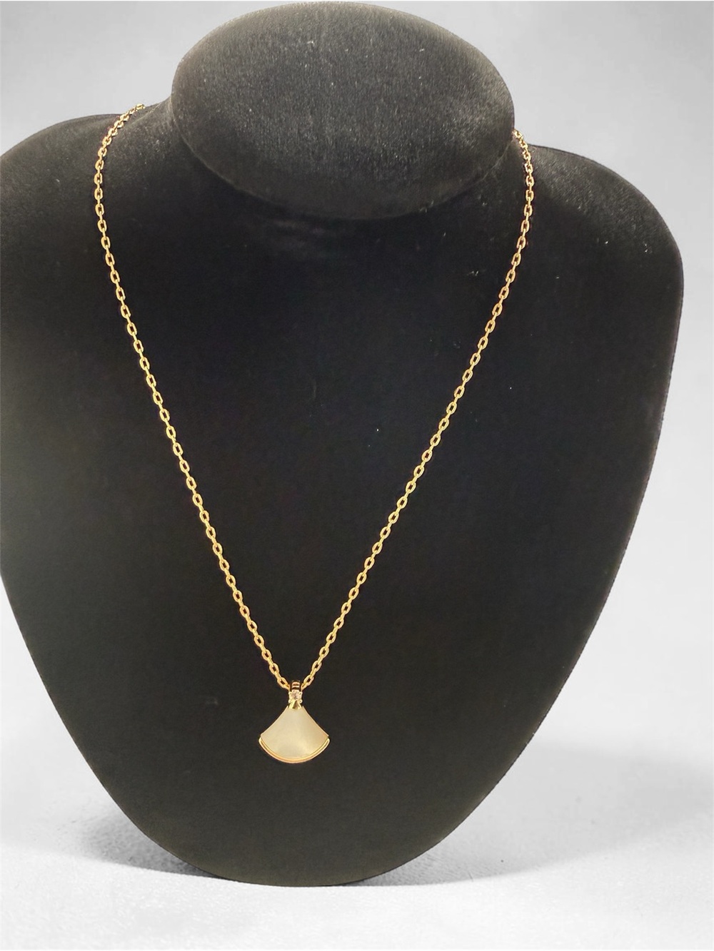 BV inspired Gold Chain Necklace with Cream Fan Pendant